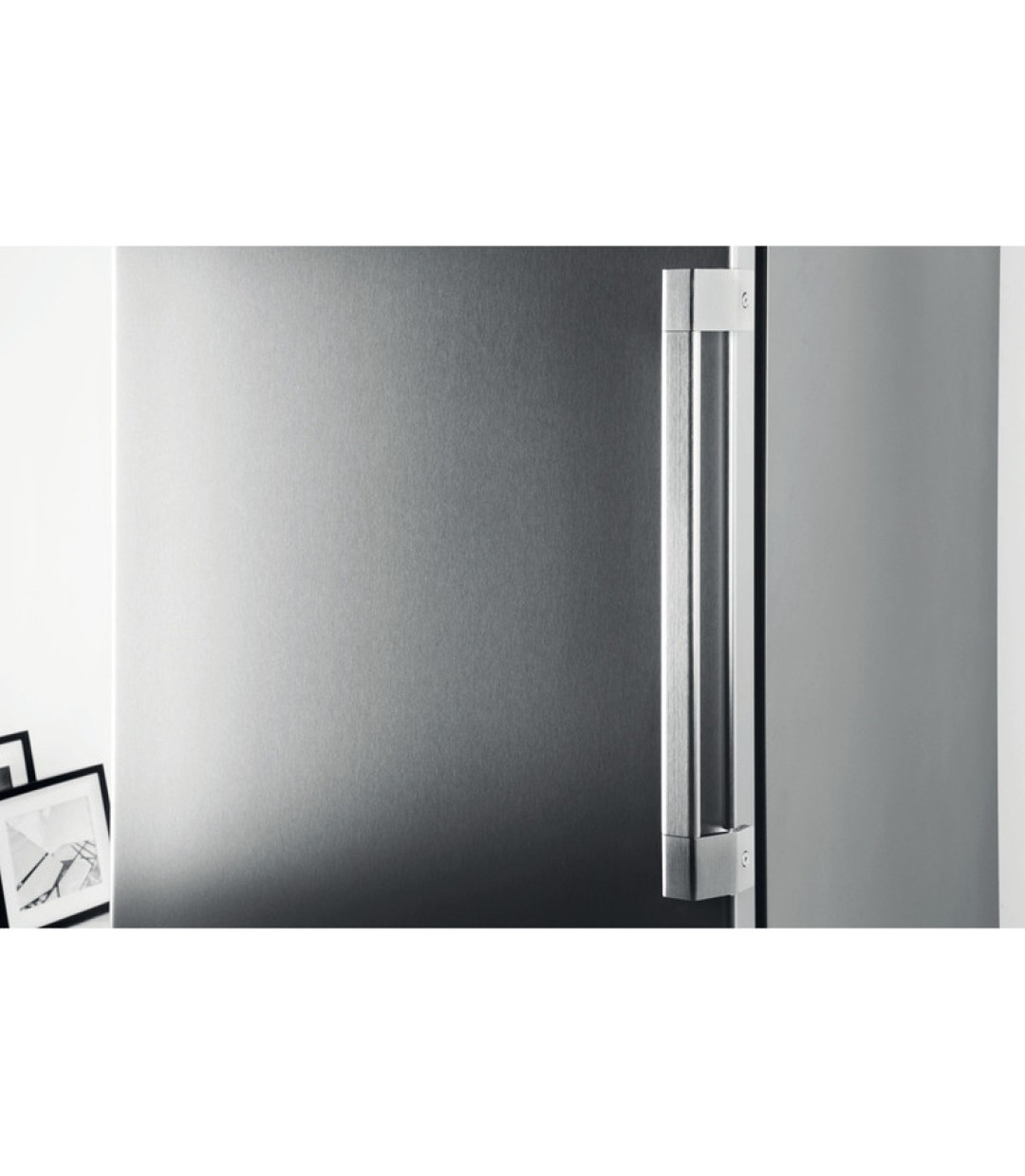 Whirlpool UW8 F2C XBI N 2 Όρθιος Καταψύκτης 263lt NoFrost ΙΝΟΧ